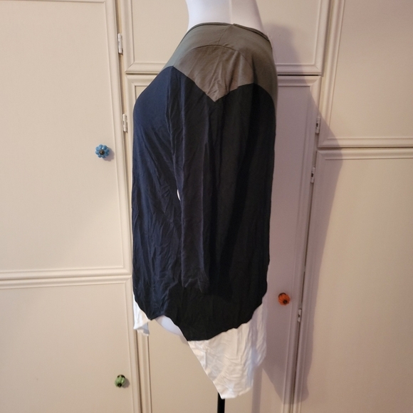 Karen Kane Colorblock Asymmetrical Top - Picture 2 of 5